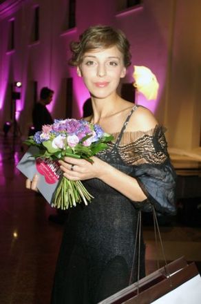 http://www.nrk-film.ru/gallery/actress_uvarova/4.jpg